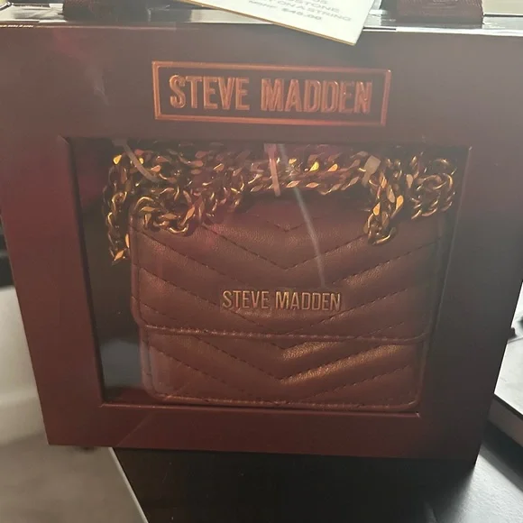 Steve Madden Bloodstone/ Burgundy Mini Bag/wallet - Picture 2 of 2